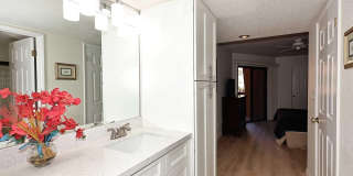 12212 N PARADISE VILLAGE Parkway S Gallery 18