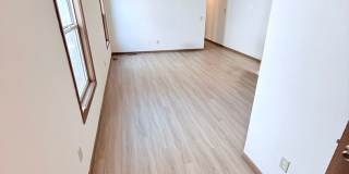 Great 3 Bed 2 Bath 2 Car Garage Flat Duplex- Pets ok! Gallery 2