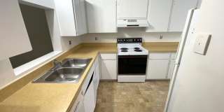 Spacious 2Bed/2Bath Condo for Rent!! Sarasota Gallery 3