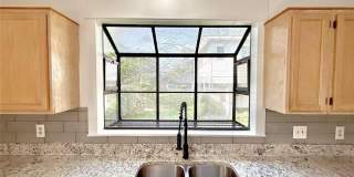 517 W Hull Street Gallery 18