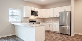 186 Main Street Gallery 1