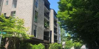 1Bd/1Ba Redmond Condo Gallery 1