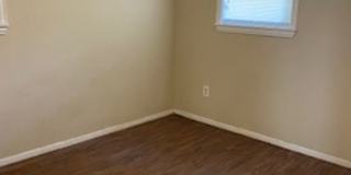 2812 Russell Gallery 6