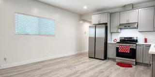 **5827 Eastbrook Ave Lakewood** Upstairs 1 bedroom 1 bath !! 2 weeks free OAC !! Gallery 4