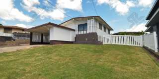 Spacious 3BR/1.5BA Home in Pearl City – Ample Parking! Gallery 1