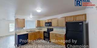 2 BD/1.5 BA Townhome with Convenient Jacksonville Location Gallery 9
