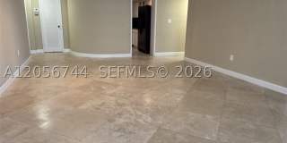 5825 Collins Ave Gallery 4