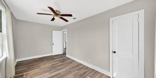1114 McKenzie - 1 Gallery 14