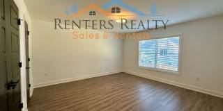 3 Bedroom House with Privacy Fence Gallery 4