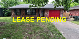 3-Bedroom 2-Bathroom House in Fayetteville Near Fiesta Square! Gallery 1