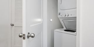 231 Walton Avenue unit: 206 Gallery 24