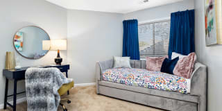 Glen at Bogey Hills Gallery 34