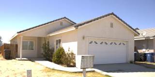 Charming Single-Family Home in Prime Location! Gallery 1