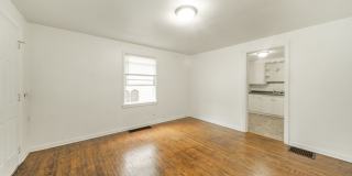4326 Crittenden Avenue Gallery 4