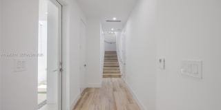 3164 Plaza St Gallery 8