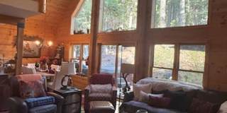 Charming Tahoe Donner Log Cabin with Hot Tub Gallery 4