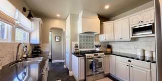 Furnished Santa Barbara 3 bedroom/2 bathroom Home Gallery 6
