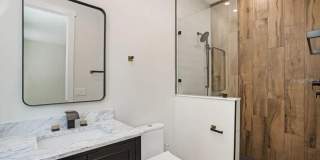 Bold Contemporary Sarasota Luxury Home. 4 Beds/ 4 Baths. Private Pool and Summer Grill. Gallery 46
