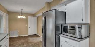 1011 Mcdale Lane Gallery 8