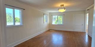 Large 1 bedroom Historic condo - Top Floor unit with a charming interior-  Available now! Gallery 8