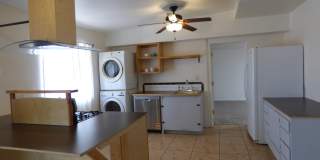 1029 E Irwin Place Gallery 7