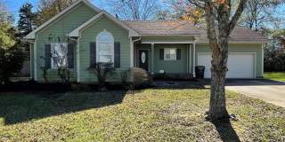 Cozy & Convenient: 3-bedroom, 2-bathroom Home with Spacious Living Area and Fenced Backyard Gallery 1