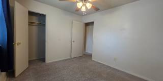 Cute 4 bedroom home in Shawnee Gallery 33