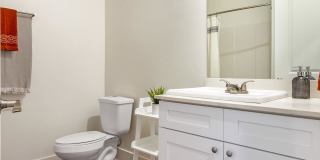 Pointe Grand Apartment Homes Gallery 30