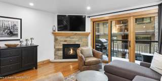 400 Wood Road Gallery 24
