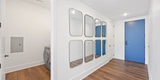 Four23/Hoge Gallery 22