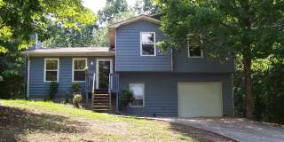NEWNAN- 200 Beverly Park Ct. 3 Bedroom 2 Bath plus Garage Gallery 1