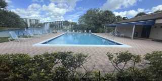 2202 S Cypress Bend Drive Gallery 33