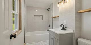 26 Greenwood Avenue Gallery 13