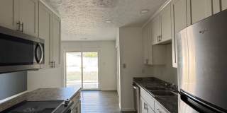 Charming 3 Bed 2 Bath Home with Fenced Yard Gallery 6