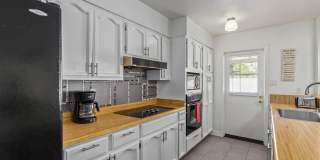 106 E GENEVA Drive Gallery 8