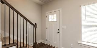 Single Family Home With Spacious Fenced Backyard! Gallery 14