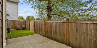 Modern Lynnwood Home with Flexible Bonus Space and Fenced Backyard Gallery 16