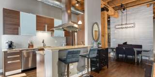 154 W Hubbard Street Gallery 10