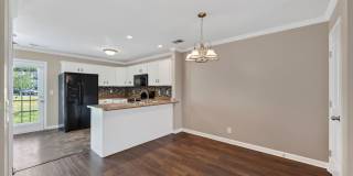 Pet Friendly Two Bedroom! Gallery 11