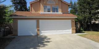 4 Bed, 2.5 Bath Home with 3-Car Garage in Clovis Unified School District Gallery 1