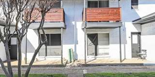 Berkshire Square Gallery 4