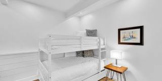 1948 Sunset Dr Gallery 41