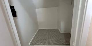 Spacious 3 bedroom 2.5 bath Condo for rent in Woodland Hills! Gallery 41