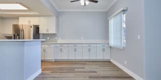 Summit At Warner Center Gallery 132