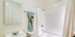 560 N. Kingsley Dr. Gallery 11