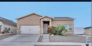 STUNNING 5 BEDROOM 3 BATHROOM HOME IN HORIZON CENTER NEIGHBORHOOD Gallery 1