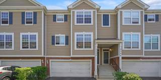 2304 Hudson Circle Gallery 1