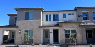 TOWN HOME WITH COMMUNITY POOL , GATED COMMUNITY in GILBERT! Gallery 1