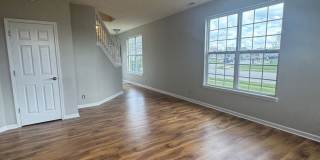 Three Bedroom Home with Fenced in Yard! Gallery 5
