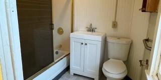 221 Maple Street Gallery 8